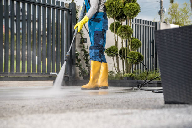 Best Sign and Awning Cleaning  in Yorktown, TX